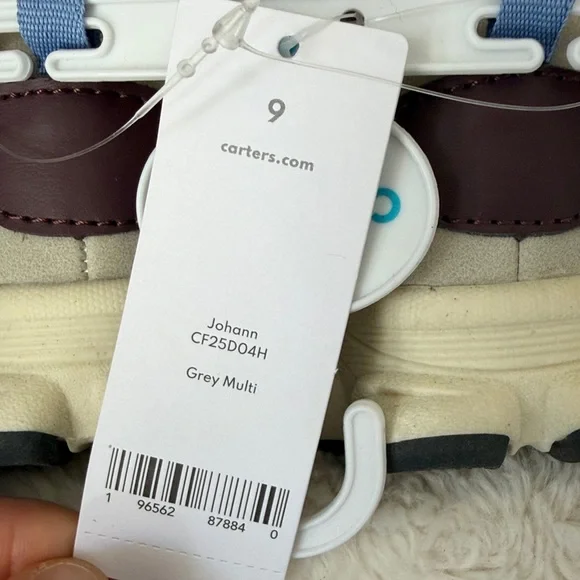 ✨$15 thru 3/31✨NWT•Carter's Johann Toddler Boys Casual Sneakers | Grey | 9T - Picture 9 of 10